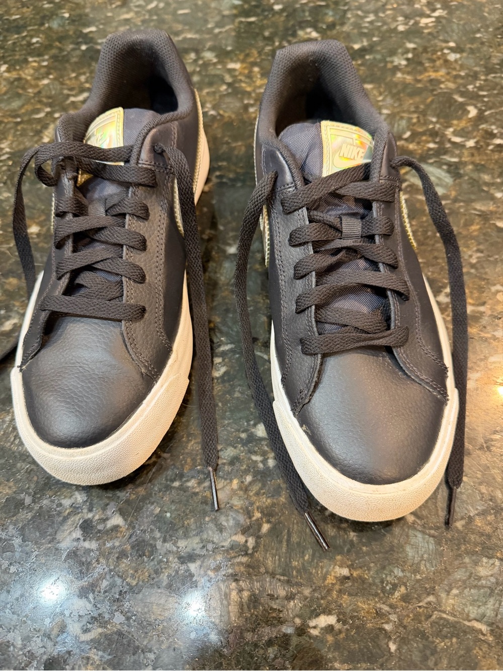 Nike Men’s Black Low-Top Sneakers with Cream Sole